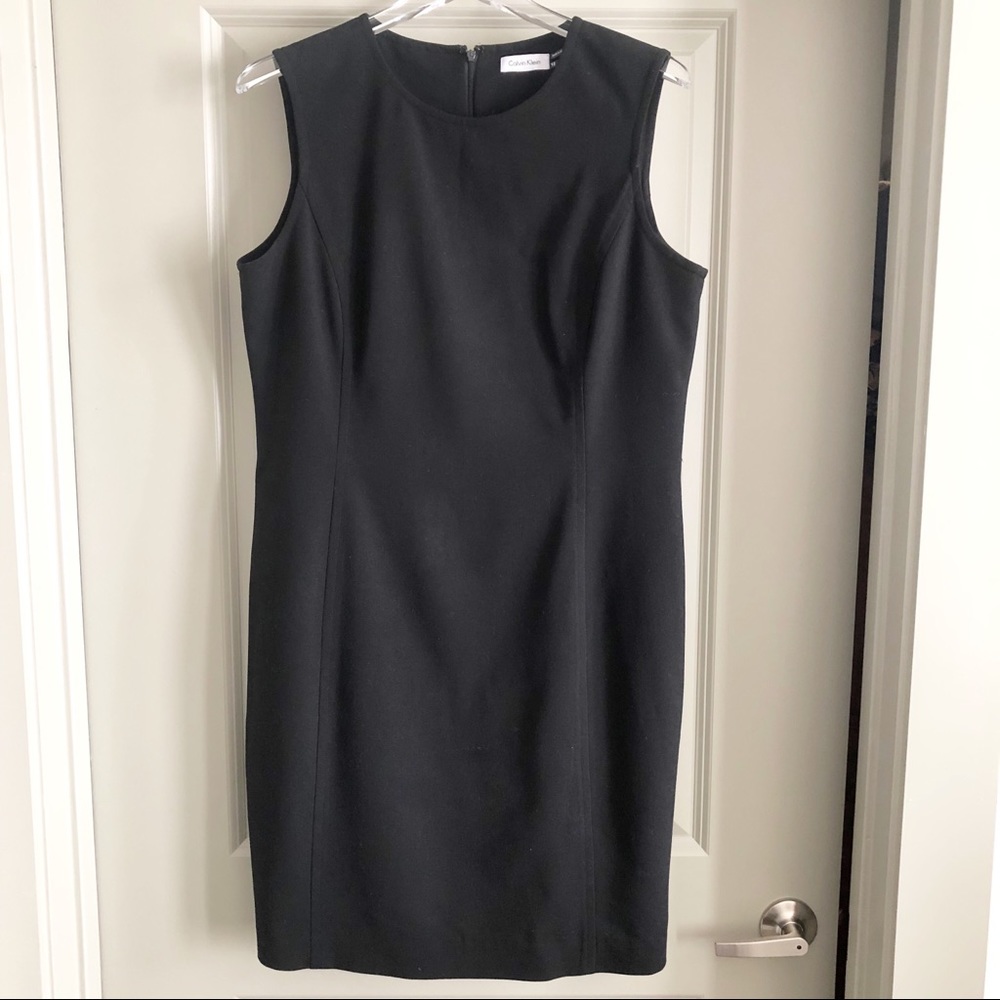 CALVIN KLEIN Black Sleeveless Sheath Dress